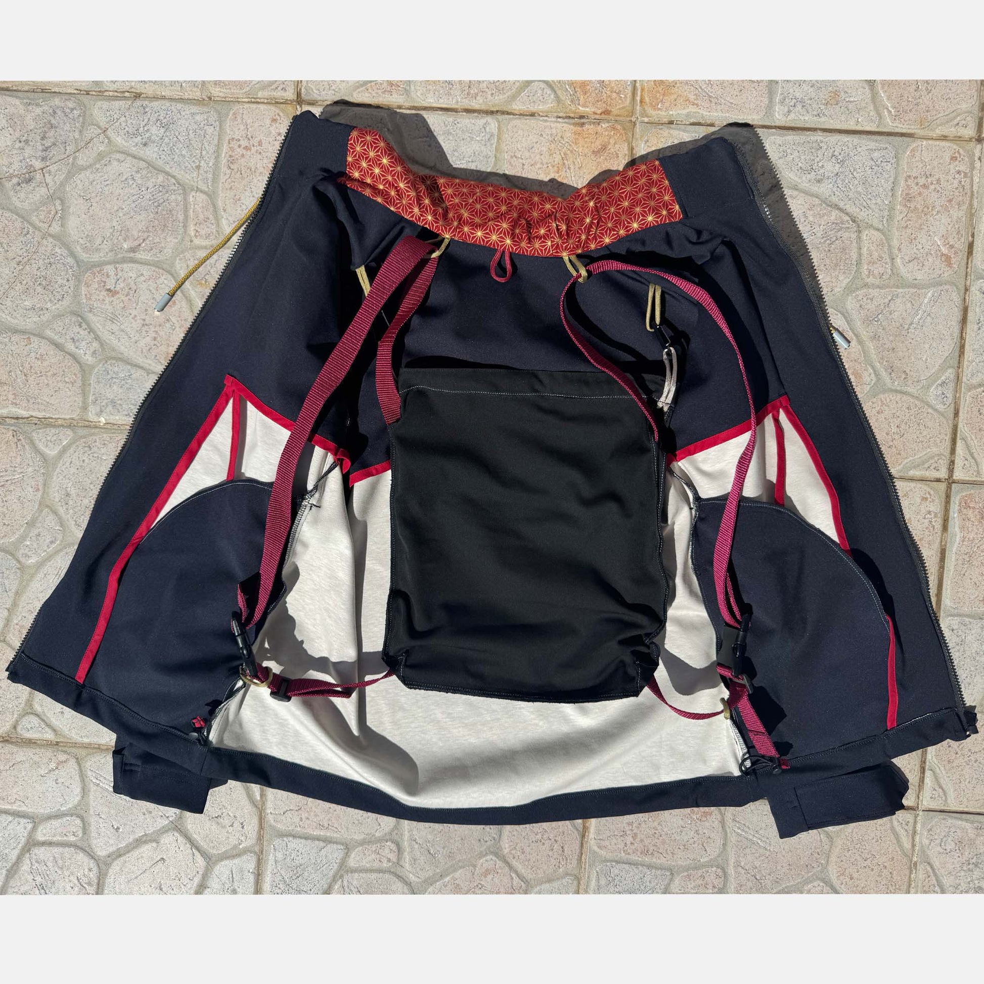 Udit Outdoor-Jacke und/oder Rucksack